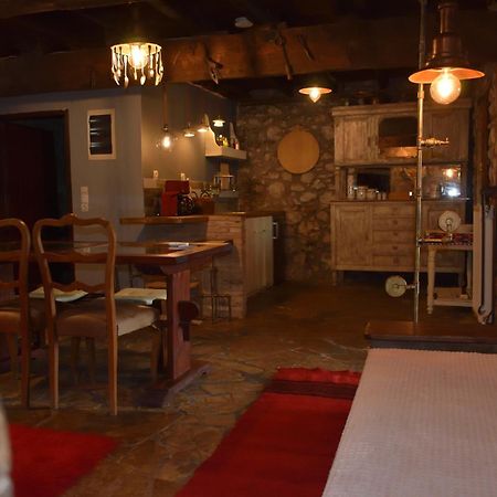 Μικρή Πέτρινη Μεζονέτα 2 Villa Lílaia Екстериор снимка