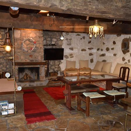 Μικρή Πέτρινη Μεζονέτα 2 Villa Lílaia Екстериор снимка